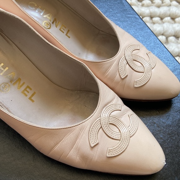 SOLD Chanel Nude Low Heel Pumps - Picture 6 of 9